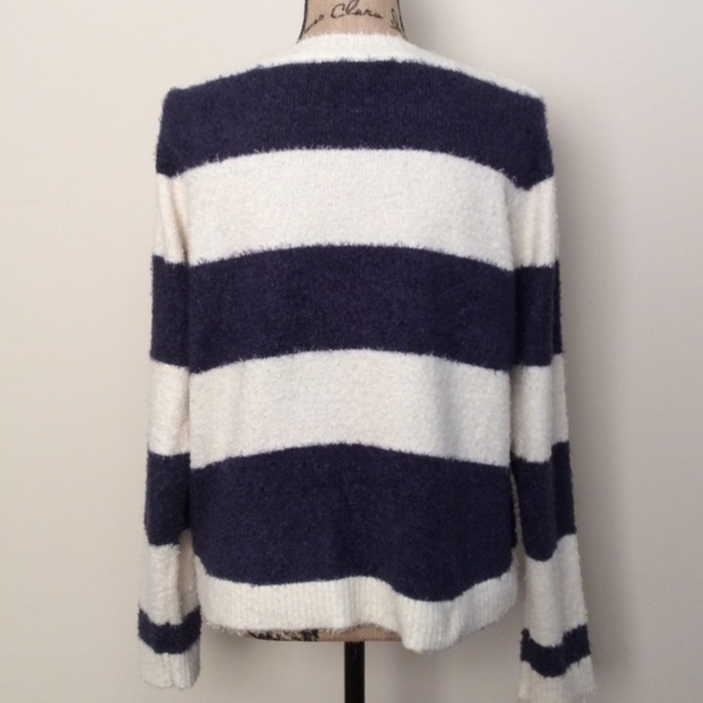 Lauren Conrad Cozy Chic Casual Blue & White Eyelash Sweater, Size Large - Picture 3 of 6